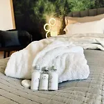 Mountain Shine - Apartment, And Parking
