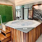Mountain Shine - Apartment, And Parking *