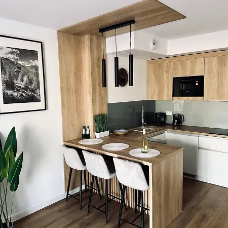 Mountain Shine - Apartment, And Parking