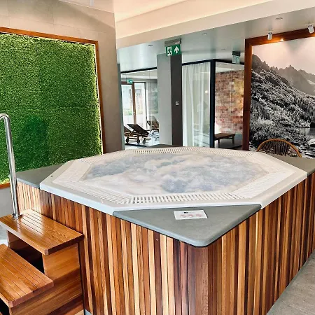 Mountain Shine - Apartment, And Parking *